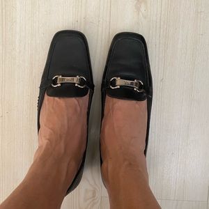 Women’s black Anne Klein iflex slip on shoes. Magoldeneye. Size 8.5.